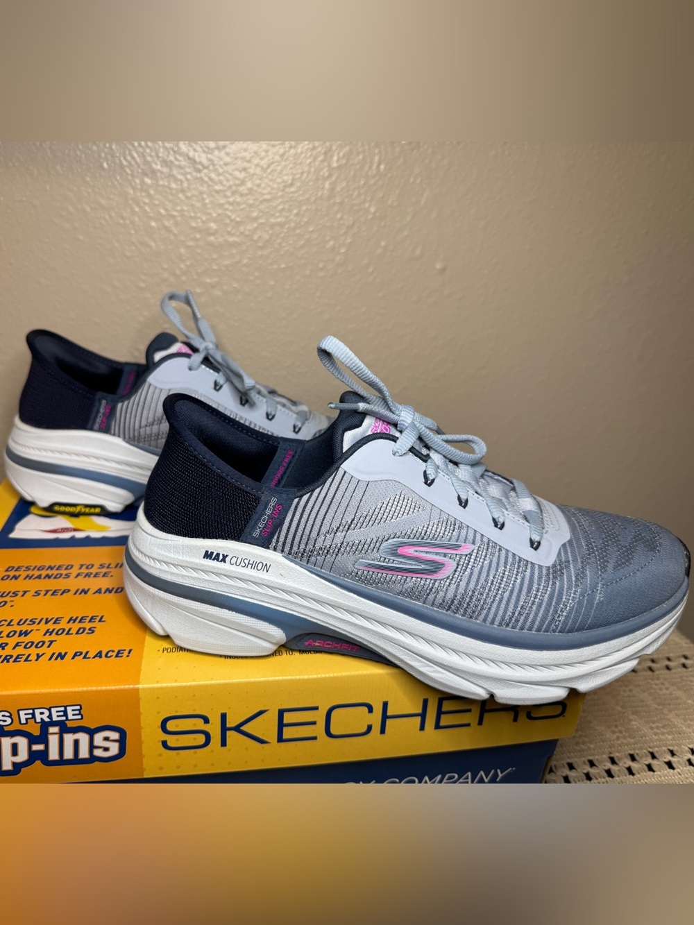 Skechers Slip-Ins Max Cushion Women's Blue Gray Athletic Walking Shoes - Picture 2 of 6